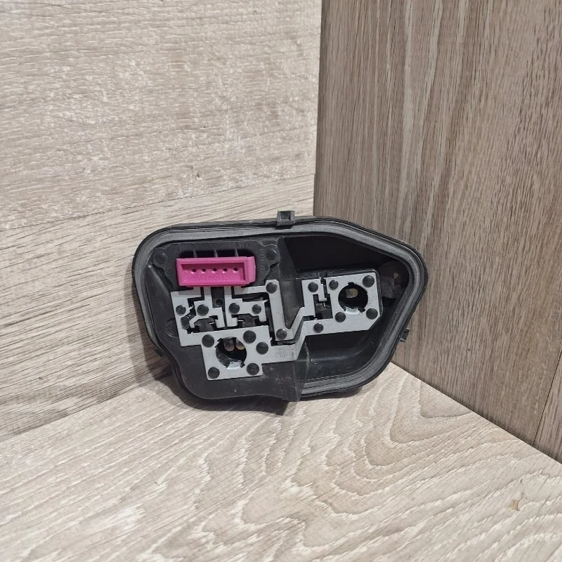 Плата заднего фонаря Renault Megane 2008-2016 265500007R 3, правая