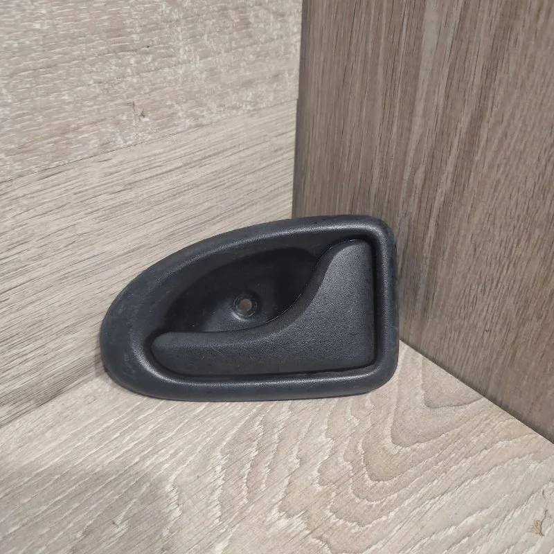 Ручка двери внутренняя Renault Logan 2004-2014 7700830079 1, правая