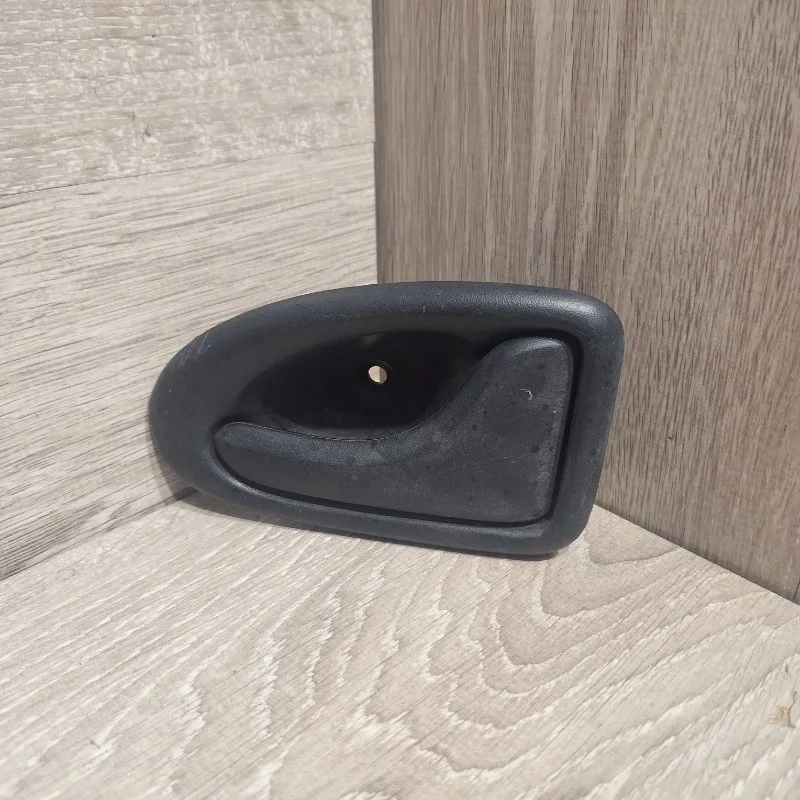 Ручка двери внутренняя Renault Logan 2004-2014 7700830079 1, правая