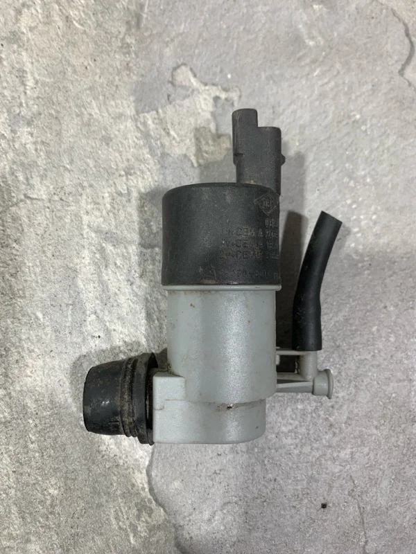 Моторчик бачка омывателя Renault Logan 2004-2022 8200031805 СЕДАН