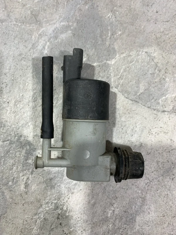 Моторчик бачка омывателя Renault Logan 2004-2022 8200031805 СЕДАН