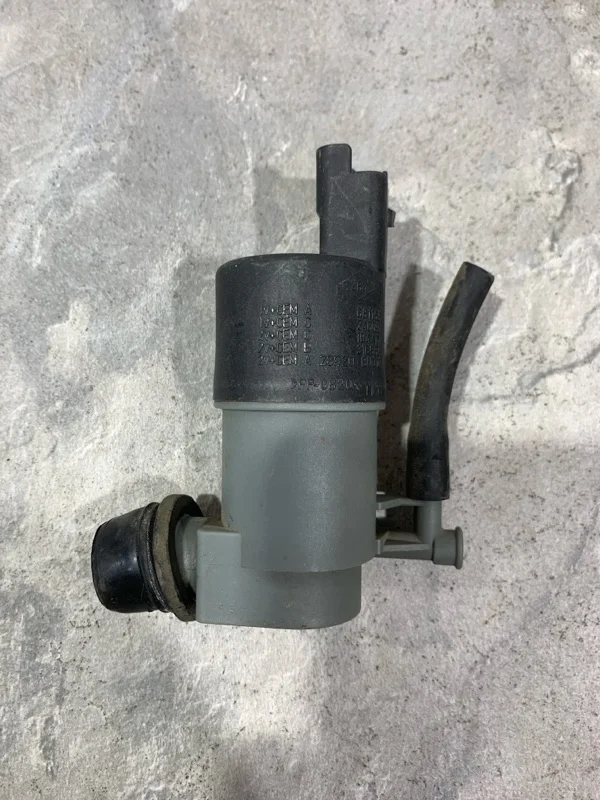 Моторчик бачка омывателя Renault Logan 2004-2022 8200031805 СЕДАН