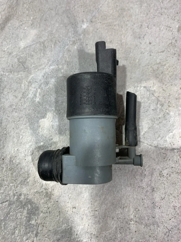 Моторчик бачка омывателя Renault Logan 2004-2022 8200031805 СЕДАН