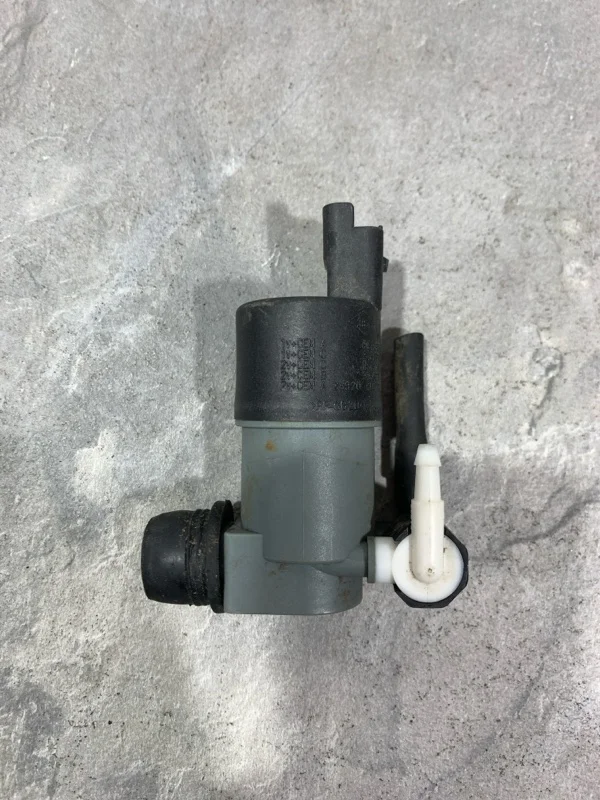 Моторчик бачка омывателя Renault Sandero 2008-2014 8200316568 ХЭТЧБЕК (5ДВ)