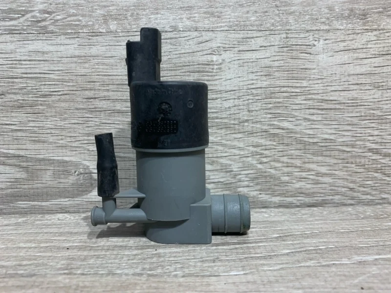 Моторчик бачка омывателя Renault Logan 2008-2014 8200031805 СЕДАН