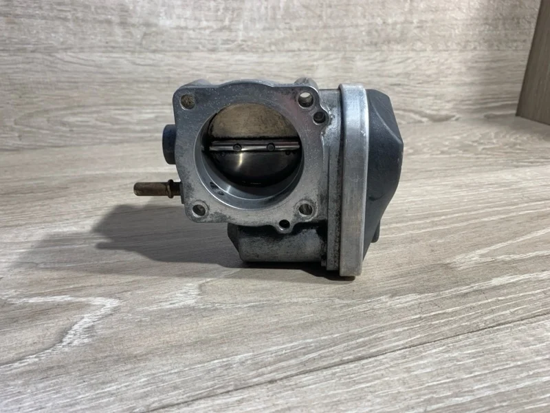 Дроссельная заслонка Renault Fluence 2008-2017 8200190230 1 К4М