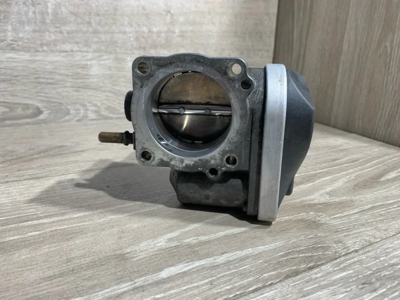 Дроссельная заслонка Renault Fluence 2008-2017 8200190230 1 К4М