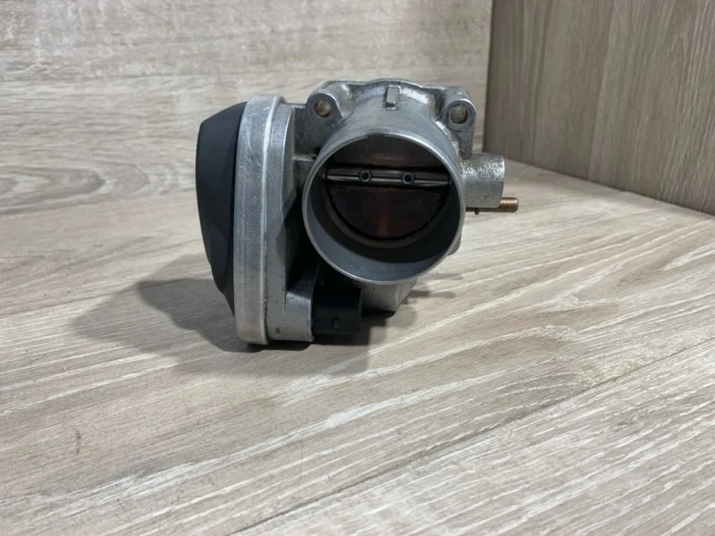 Дроссельная заслонка Renault Fluence 2008-2017 8200190230 1 К4М