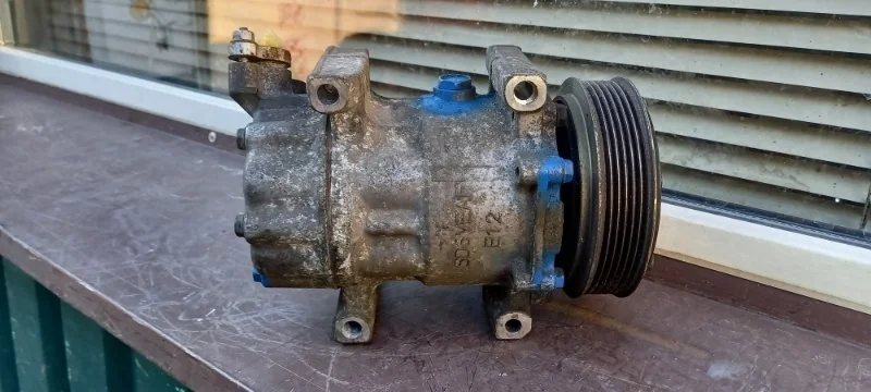 Компрессор кондиционера Peugeot 207 9646273380