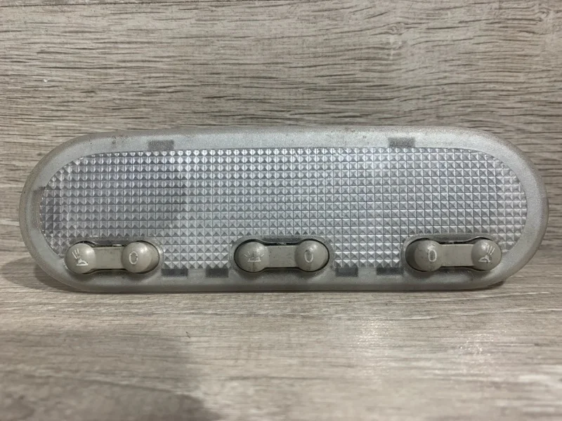 Плафон подсветки салона Renault Megane 2002-2009 8200073234 2