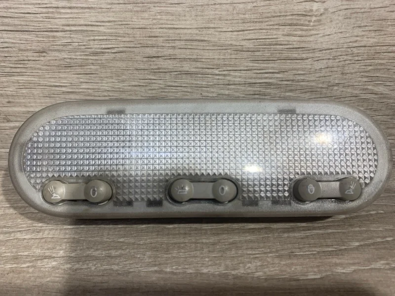 Плафон подсветки салона Renault Megane 2002-2009 8200073234 2