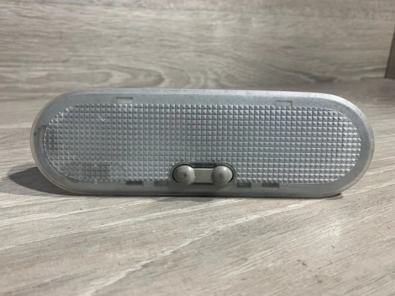 Плафон подсветки салона Renault Sandero 2004-2022 8200074362 ХЭТЧБЕК (5ДВ)