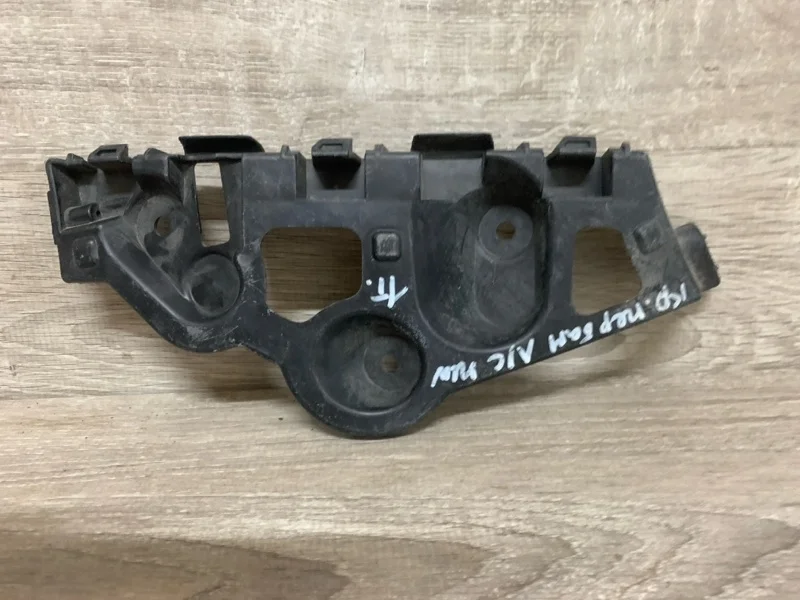 Кронштейн бампера Renault Sandero 2013-2018 850459391R 2, задний левый
