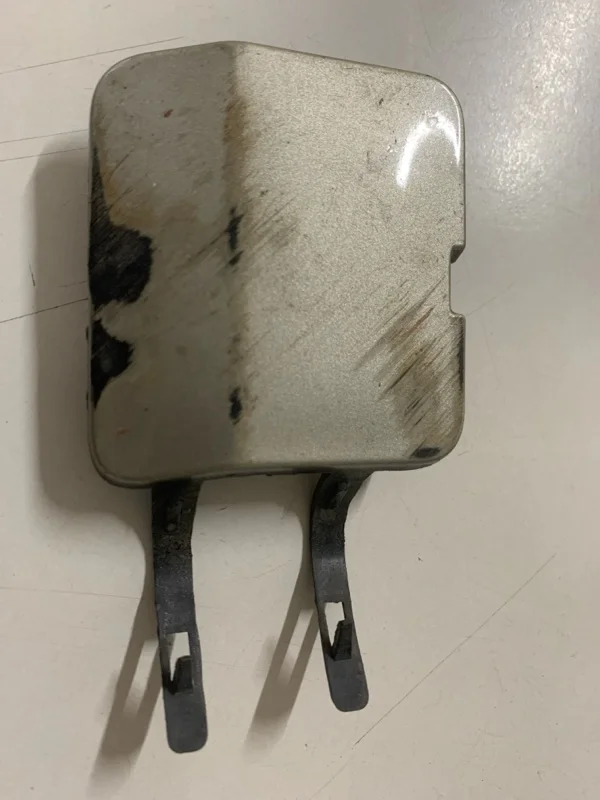 Заглушка буксировочного крюка Renault Sandero 2008-2014 8200763631 1, передняя