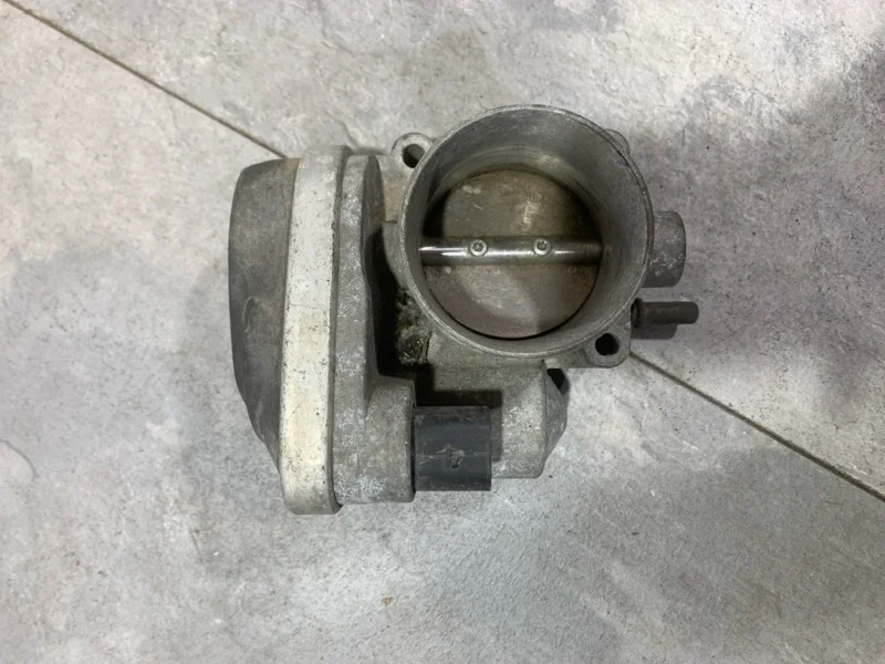 Дроссельная заслонка Renault Fluence 2008-2013 8200190230 1 К4М