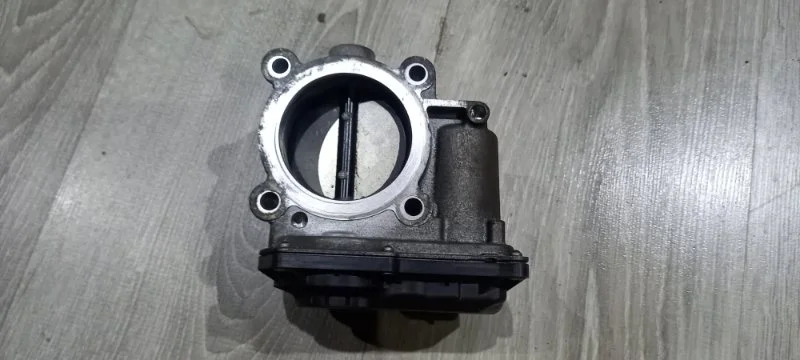Дроссельная заслонка Renault Duster 2010-2020 161203668R 1 F4R E410