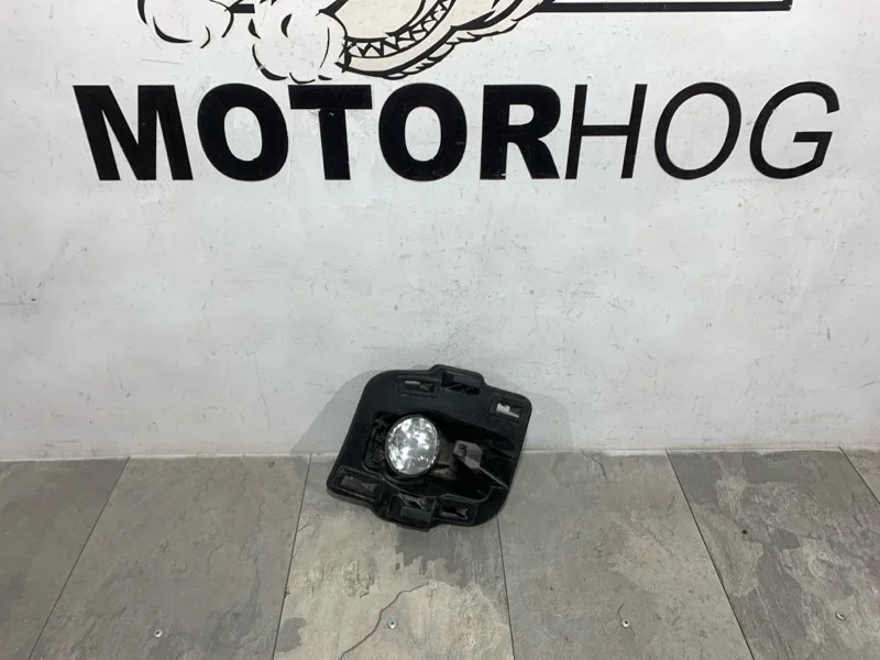 Кронштейн противотуманной фары Renault Sandero 2013-2018 269115440R 2, правый
