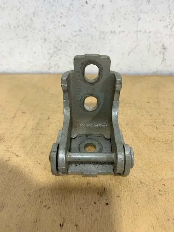 Петля двери Renault Fluence 2008-2015 804200003R 1