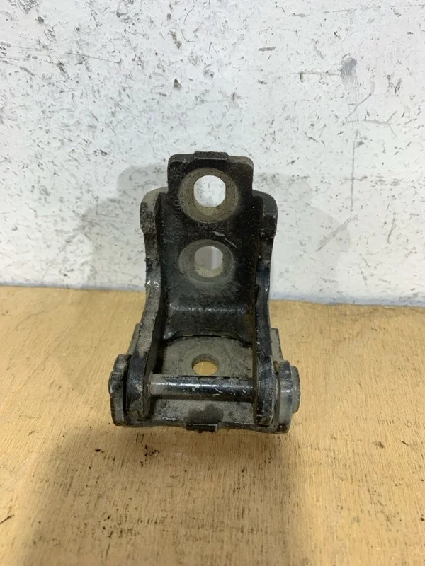 Петля двери Renault Fluence 2008-2015 804200003R 1