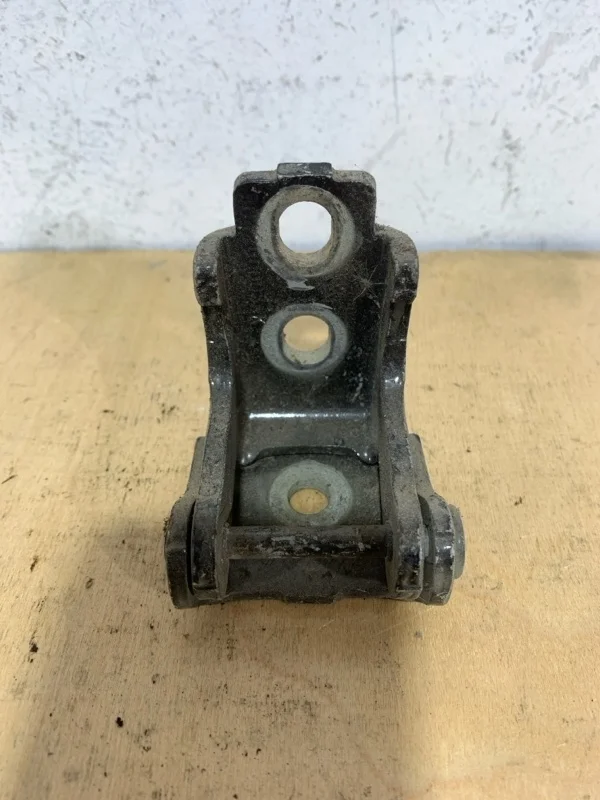 Петля двери Renault Fluence 2008-2015 804200003R 1