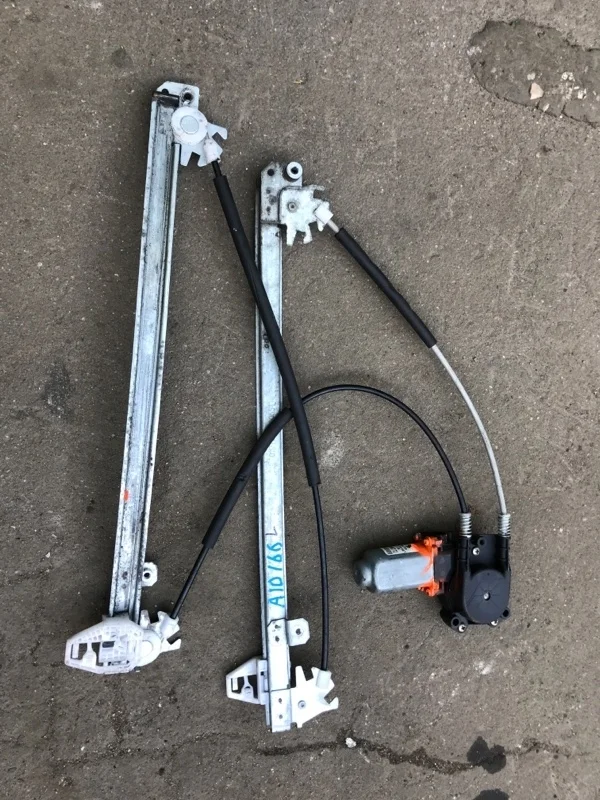 Стеклоподъемник электрический Renault Megane 2002-2009 8201010926 2, передний левый