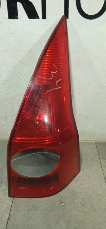 Фонарь задний Renault Megane 2002-2009 8200142683 2, задний правый