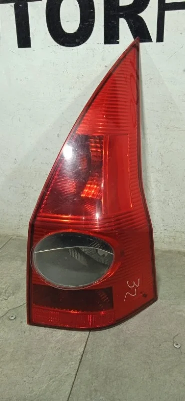 Фонарь задний Renault Megane 2002-2009 8200142683 2, задний правый