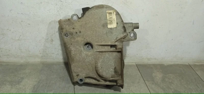 Кожух ГРМ Renault Scenic 2006 8200156475 2 K4M