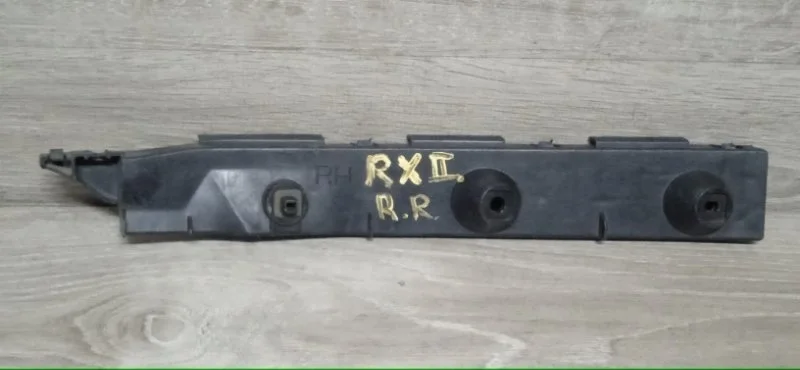 Пыльник крыла Lexus Rx 2003-2008 5257548020 XU30, задний правый