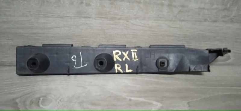 Пыльник крыла Lexus Rx 2003-2008 5257648020 XU30, задний левый