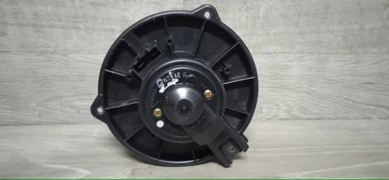 Мотор печки Lexus Rx 2003-2006 8710348040 XU30