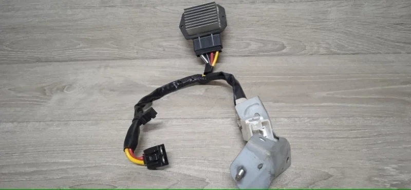 Реле вентилятора печки Lexus Rx 2003-2008 8716513010 XU30