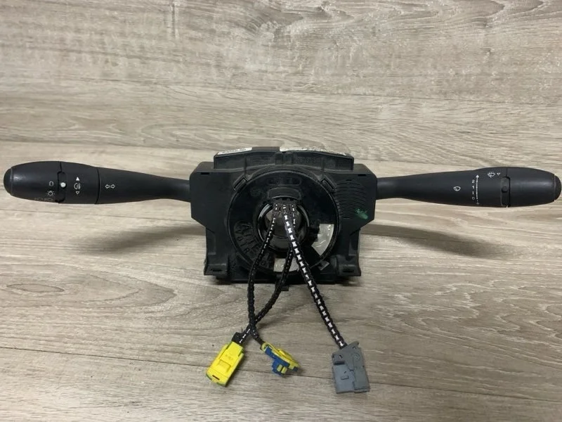 Блок подрулевых переключателей Peugeot Partner 2002-2012 96605680XT M59