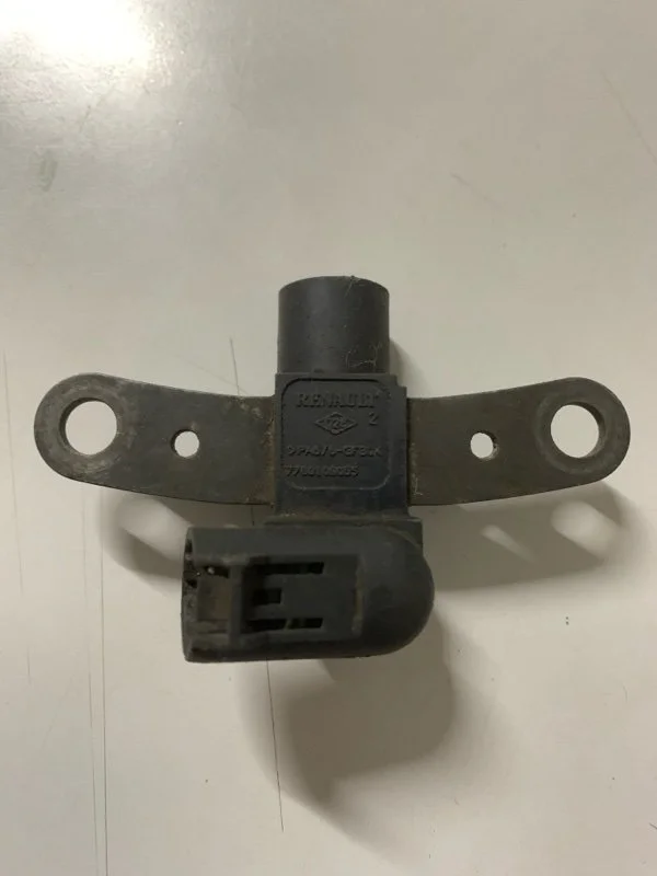 Датчик положения коленвала Renault Megane 2001-2009 7700109055 2