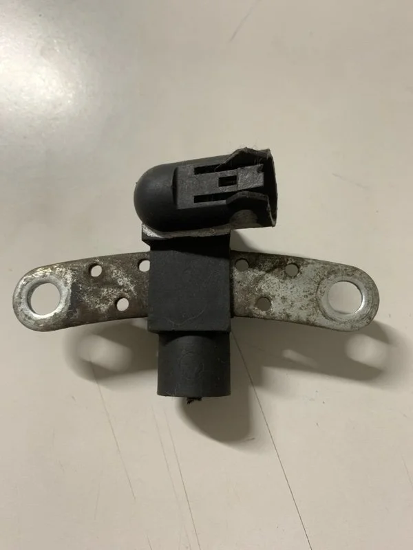 Датчик положения коленвала Renault Megane 2001-2009 6001545512 2