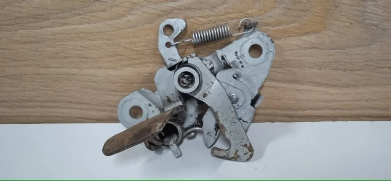 Замок капота Peugeot 206 2001 793449 ХЭТЧБЕК (5ДВ) KFW, передний