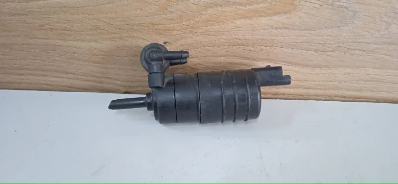 Моторчик бочка омывателя Renault Kangoo 1997-2007 7700431079