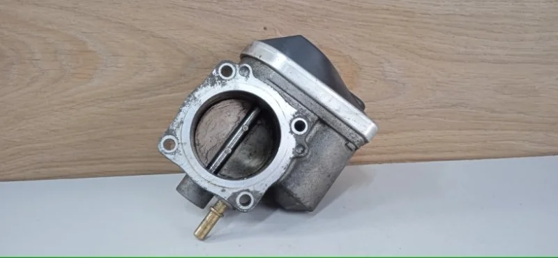 Дроссельная заслонка Renault Megane 2002-2009 8200190230 2 K4M
