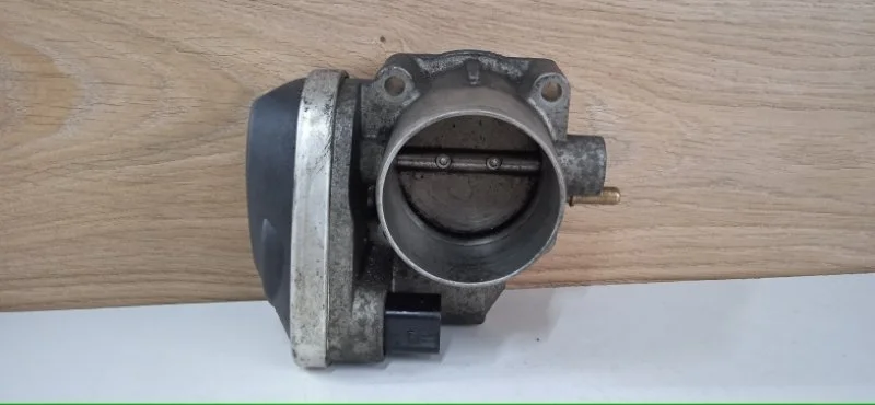 Дроссельная заслонка Renault Megane 2002-2009 8200190230 2 K4M