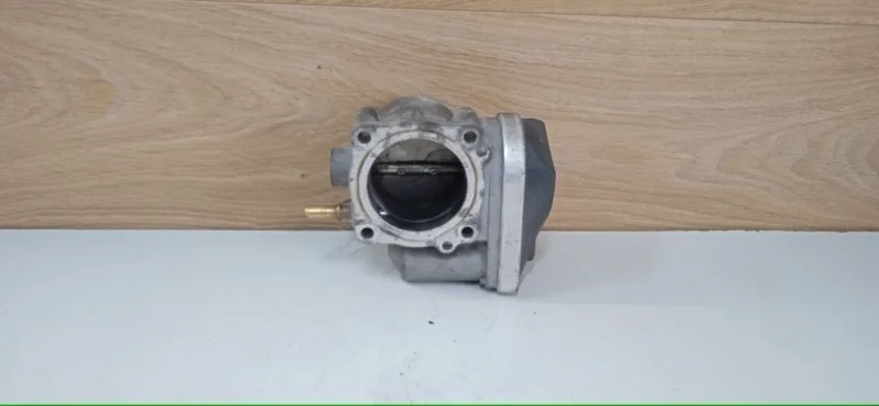 Дроссельная заслонка Renault Megane 2002-2009 8200190230 2 K4M