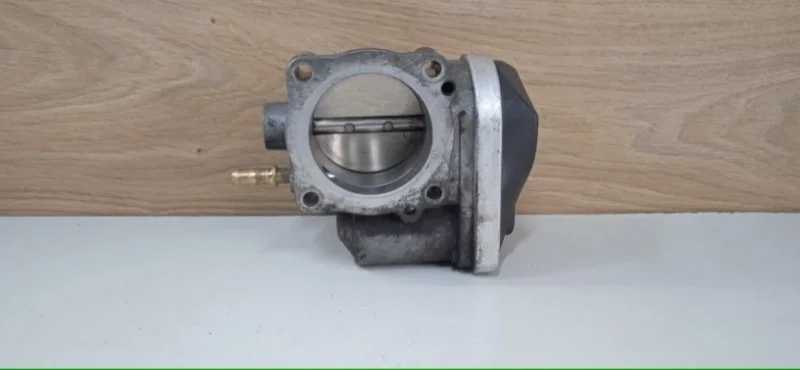 Дроссельная заслонка Renault Megane 2002-2009 8200190230 2 K4M