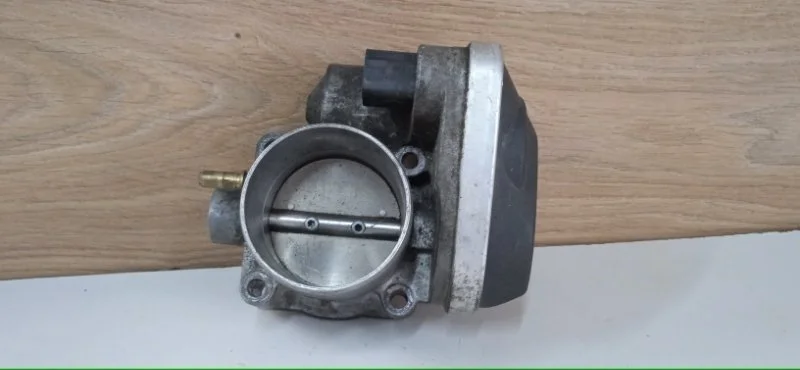 Дроссельная заслонка Renault Megane 2002-2009 8200190230 2 K4M