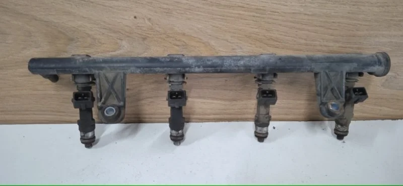 Топливная рампа Renault Logan 2009-2016 8200494284 1 K7M