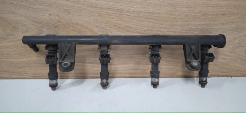 Топливная рампа Renault Logan 2009-2016 8200494284 1 K7M