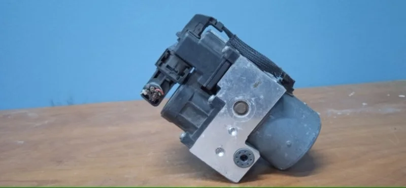 Блок ABS Toyota Corolla 2000-2007 4451002050 E120