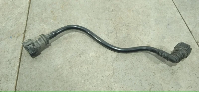 Трубка вакумная Renault Duster 2018 164468958R H4M 430