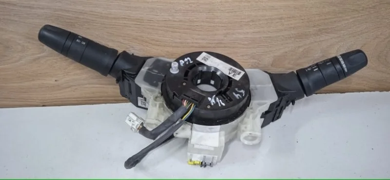 Блок подрулевых переключателей Nissan Primera 2001-2008 25265AV665 P12