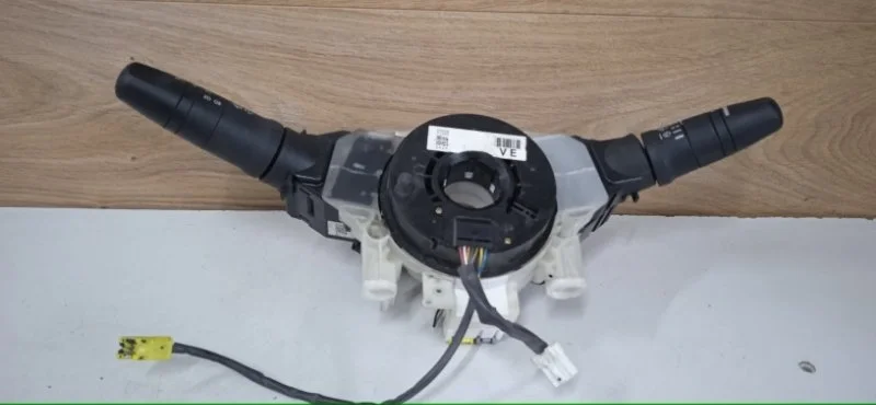 Блок подрулевых переключателей Nissan Primera 2001-2008 25265AV665 P12