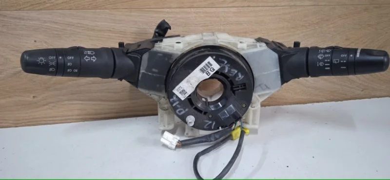 Блок подрулевых переключателей Nissan Primera 2001-2008 25560BA010 P12