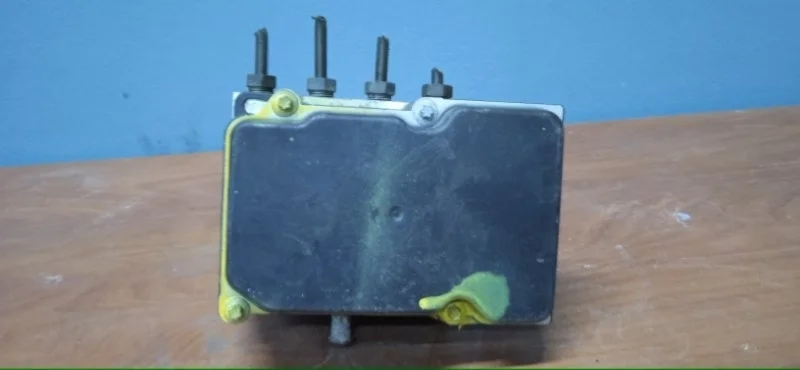 Блок ABS Nissan Primera 2001-2008 47660AV712 P12